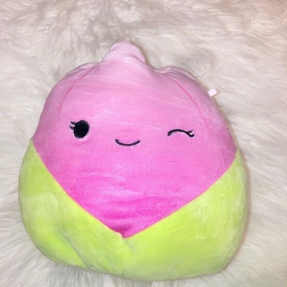 Rose squishmallow - Picture 1 of 1